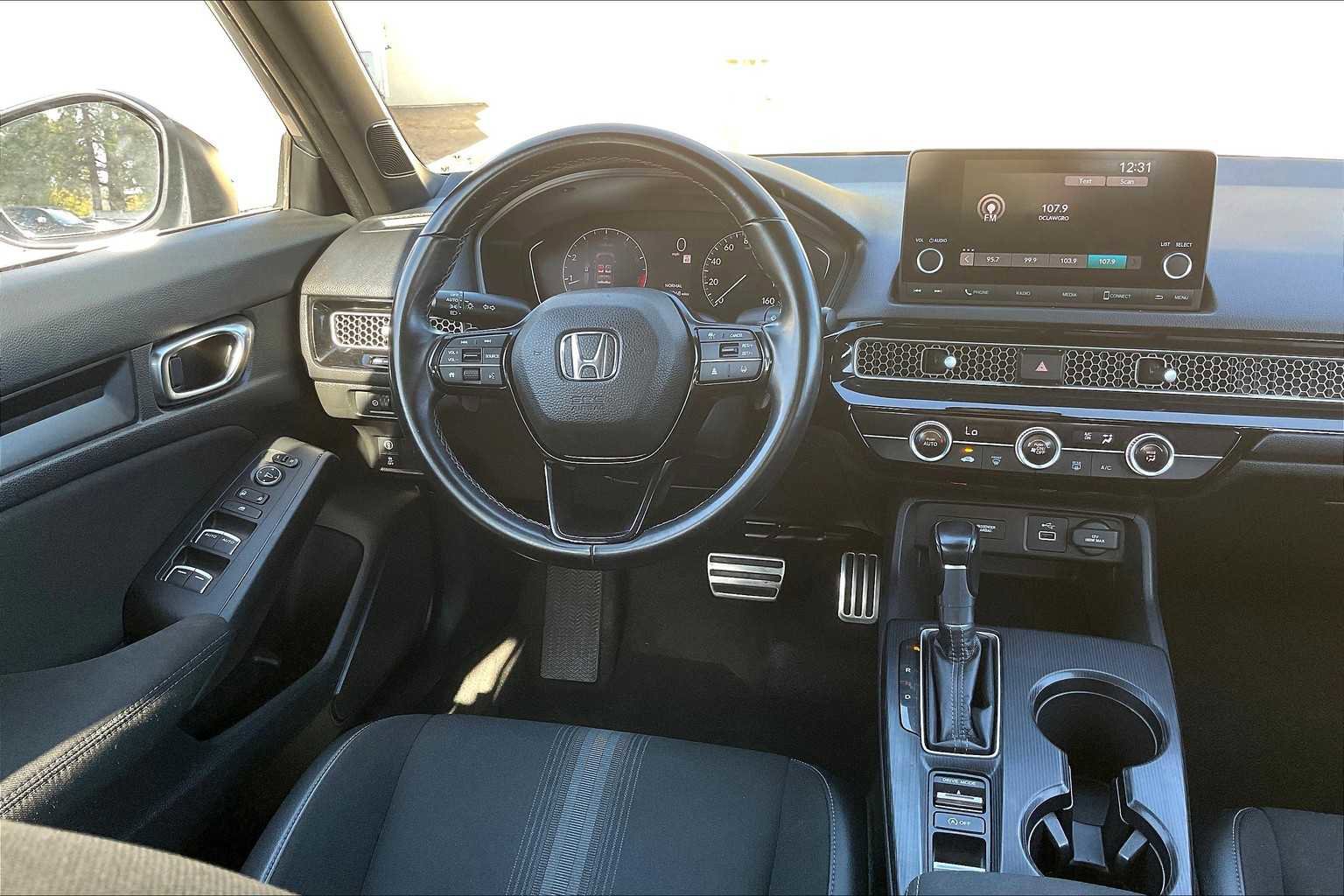 Used 2022 Honda Civic Sport image 8