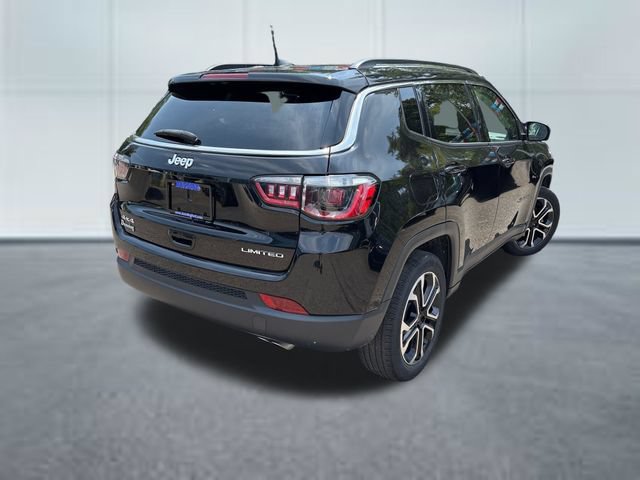 Used 2022 Jeep Compass Limited AWD/4WD image 4