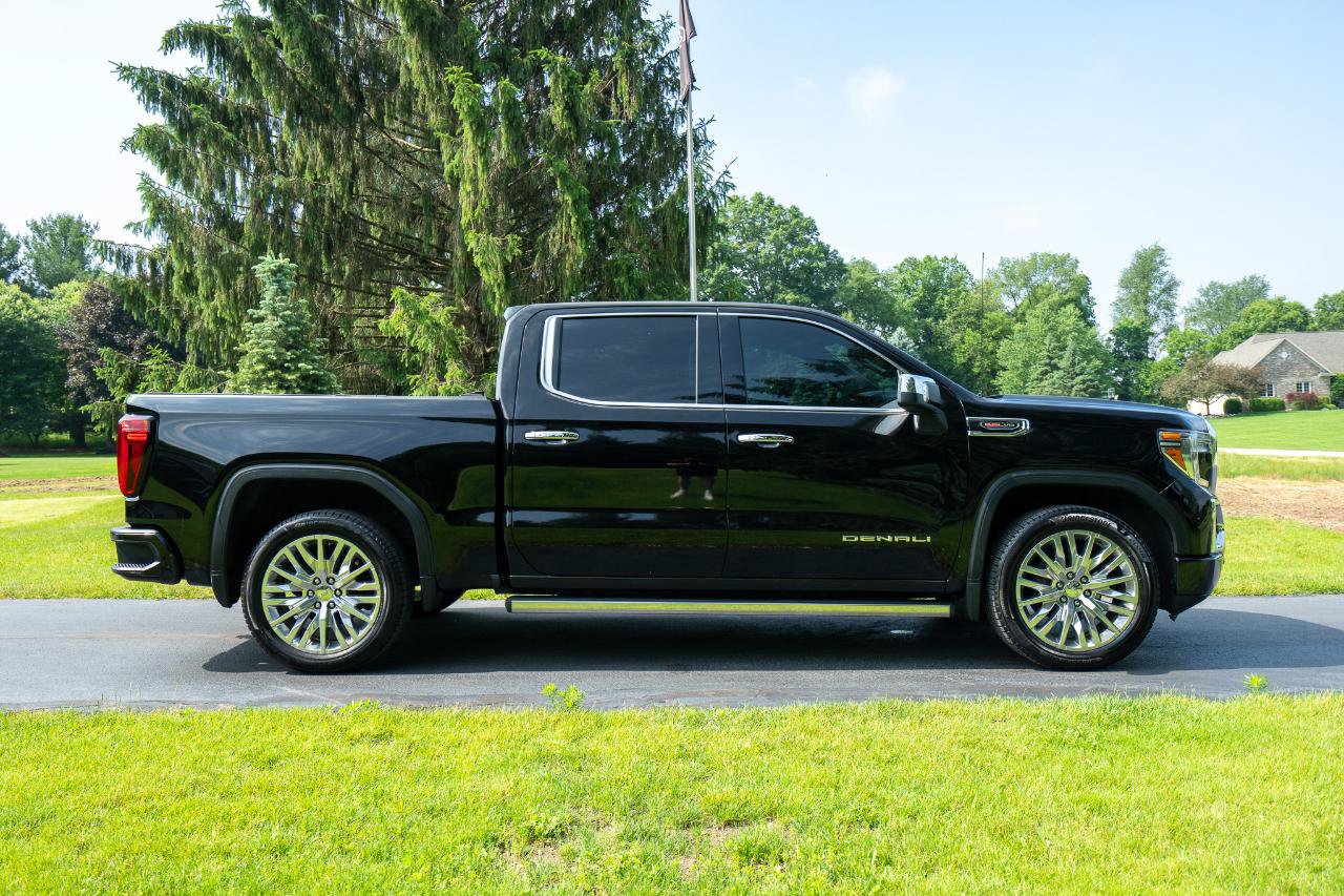 Used 2019 GMC Sierra 1500 Denali w/ Denali Ultimate Package AWD/4WD image 2