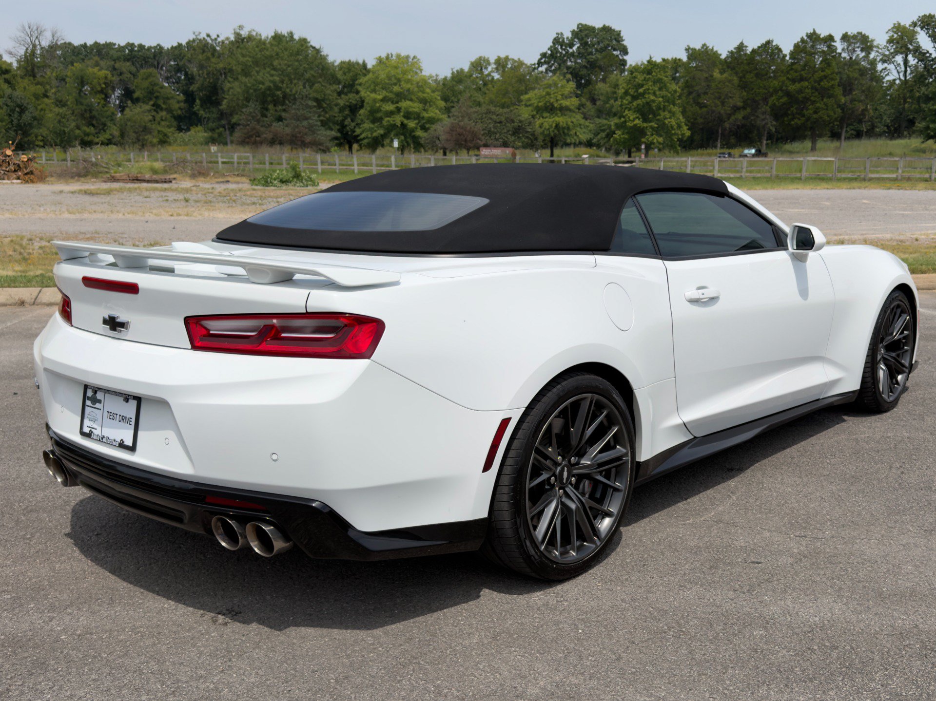 Used 2017 Chevrolet Camaro ZL1 RWD image 11