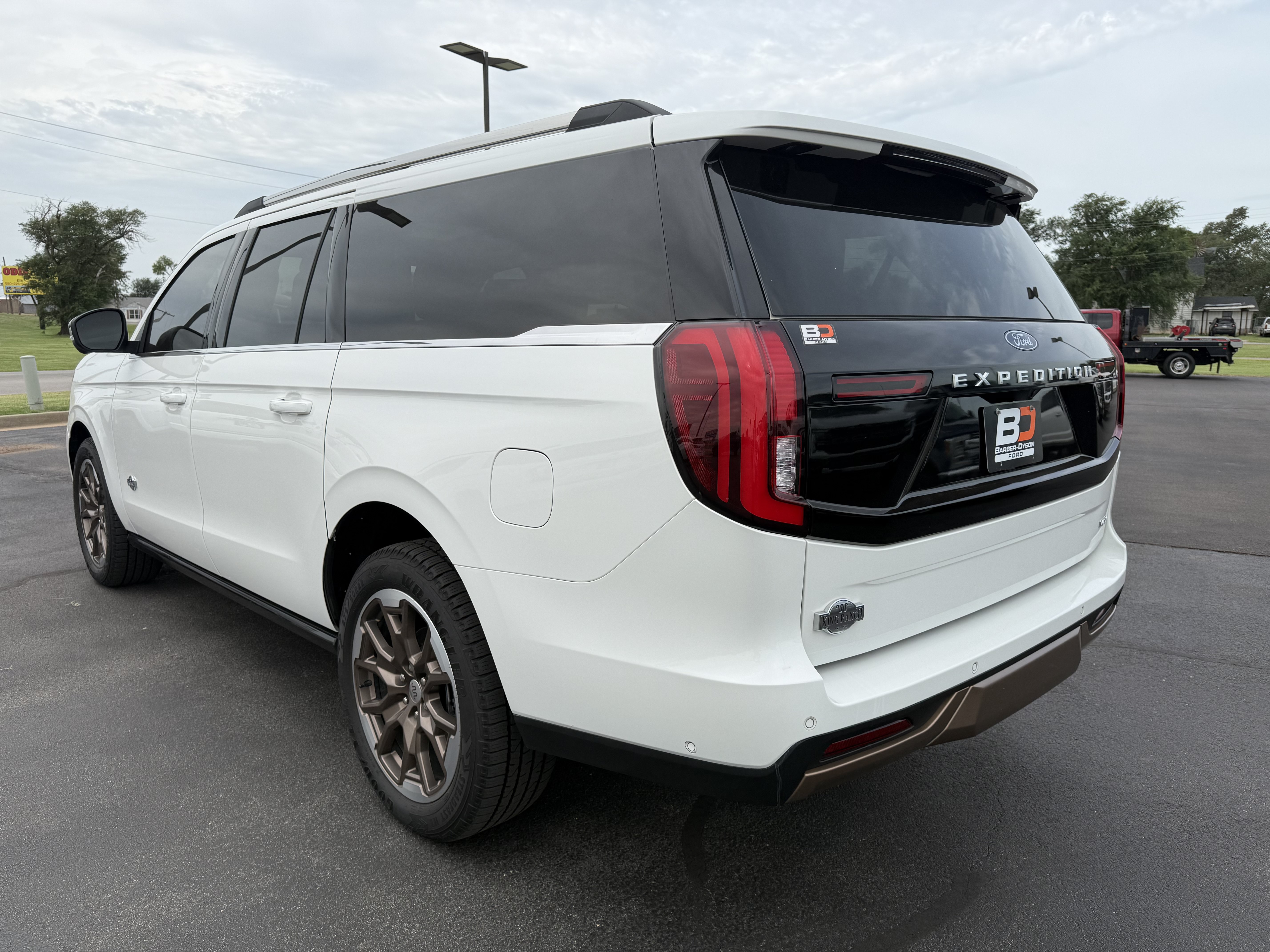Used 2025 Ford Expedition Max King Ranch AWD/4WD image 4