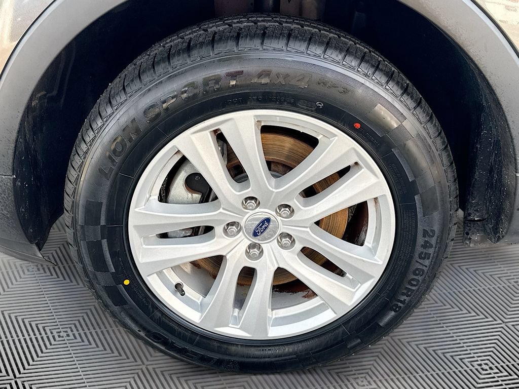 Used 2018 Ford Explorer XLT AWD/4WD image 33