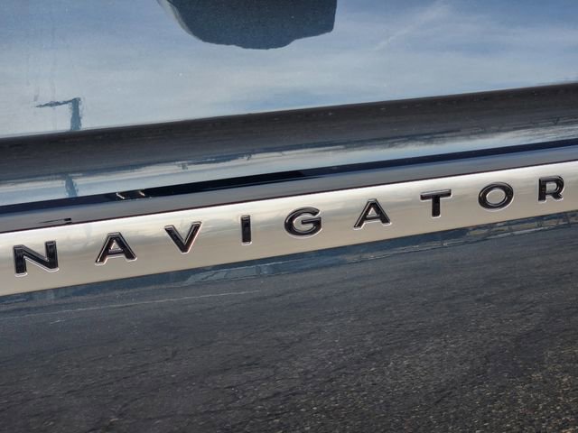 New 2026 Lincoln Navigator Reserve image 17
