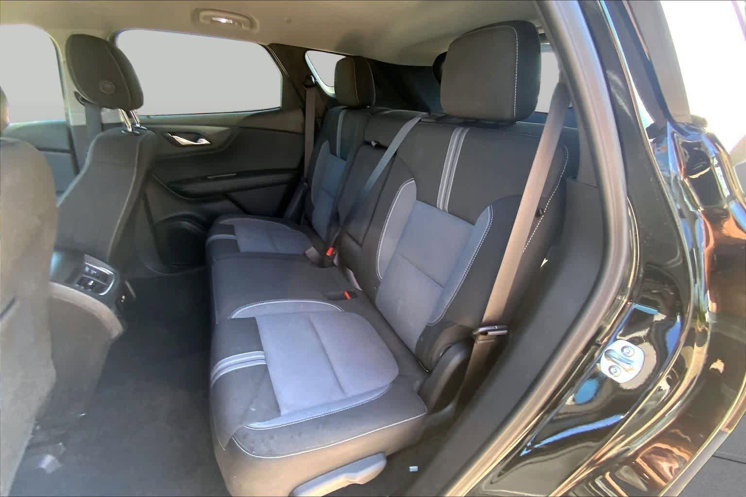 Used 2025 Chevrolet Blazer LT AWD/4WD image 19