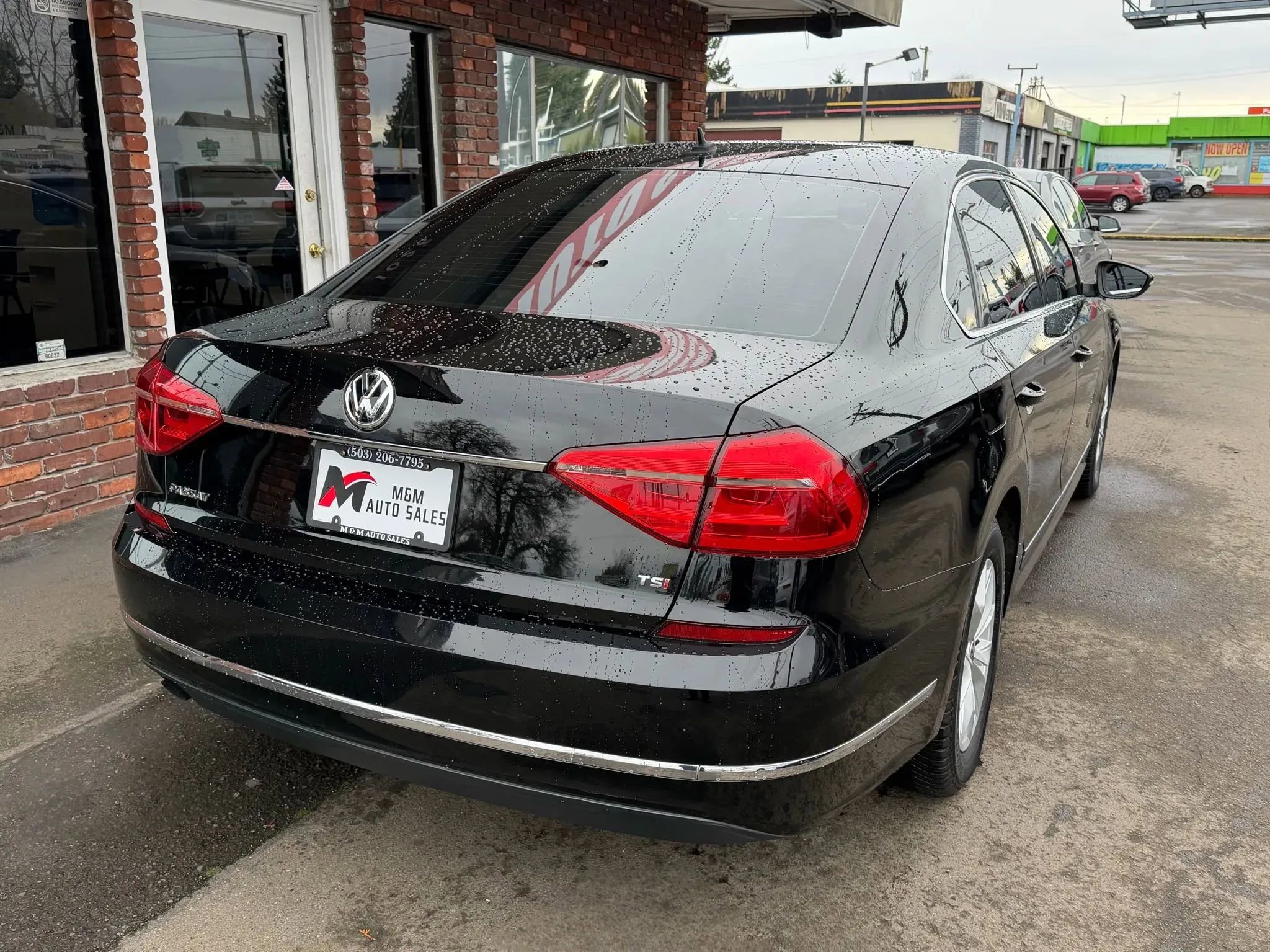 Used 2016 Volkswagen Passat 1.8T R-Line image 3