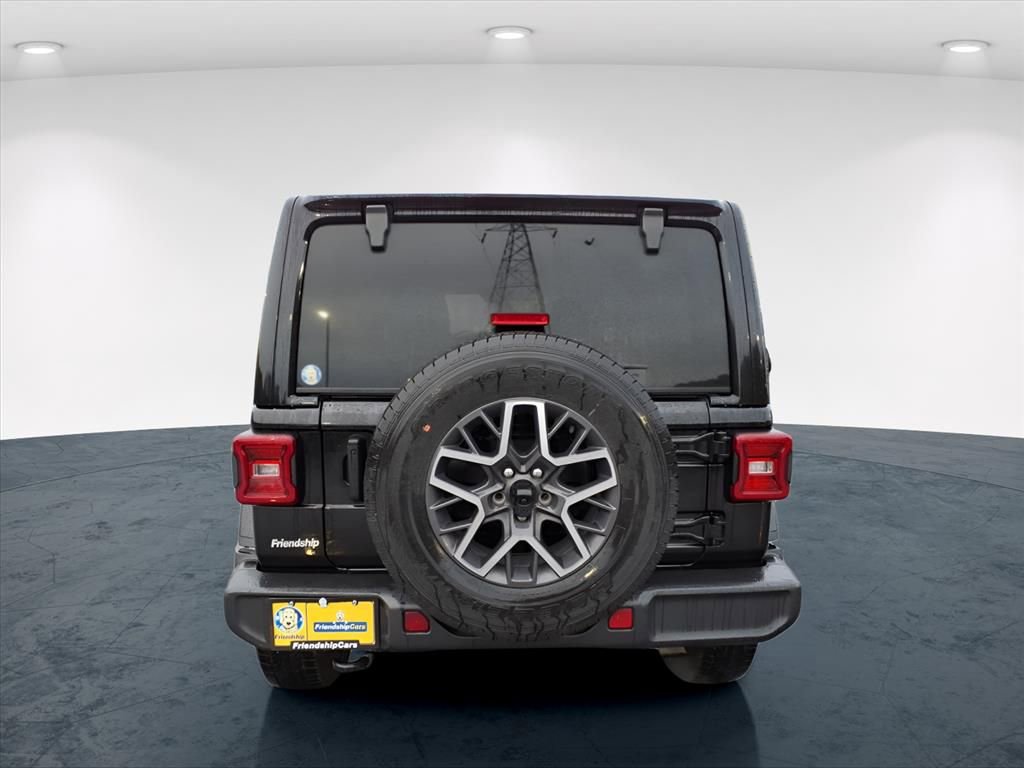 Used 2024 Jeep Wrangler Sahara image 24