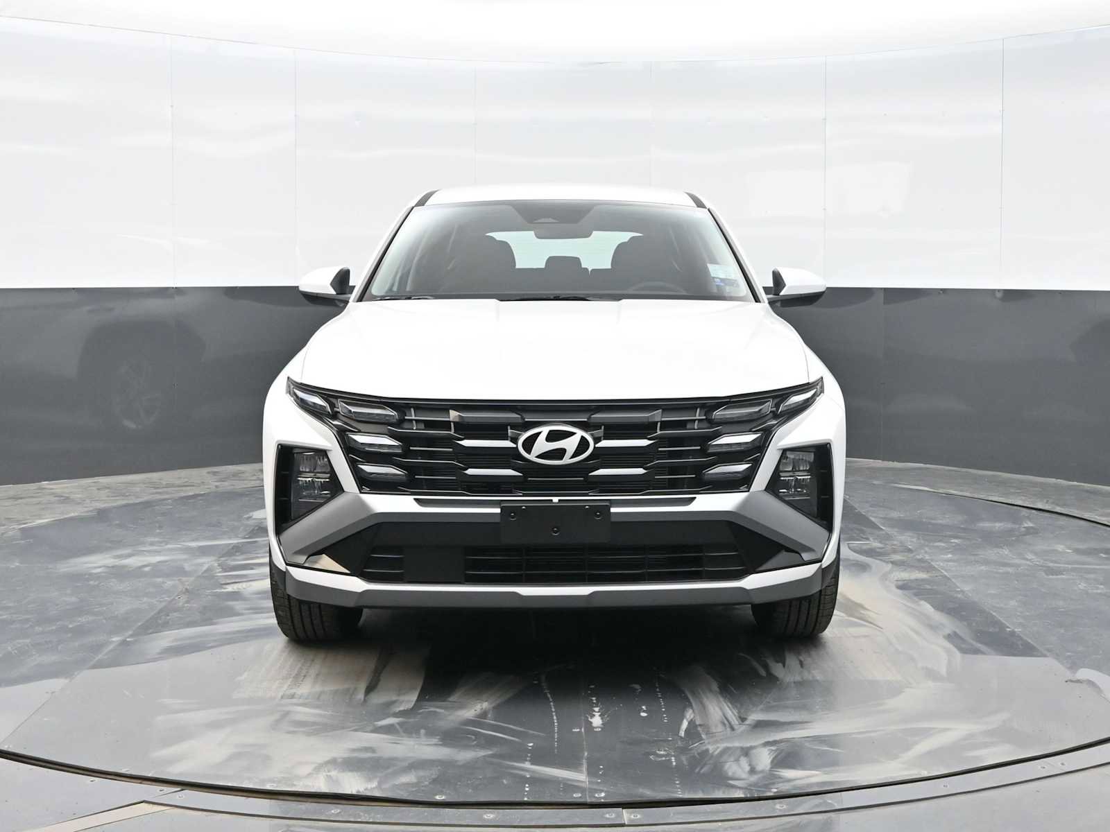 New 2026 Hyundai Tucson SE image 3