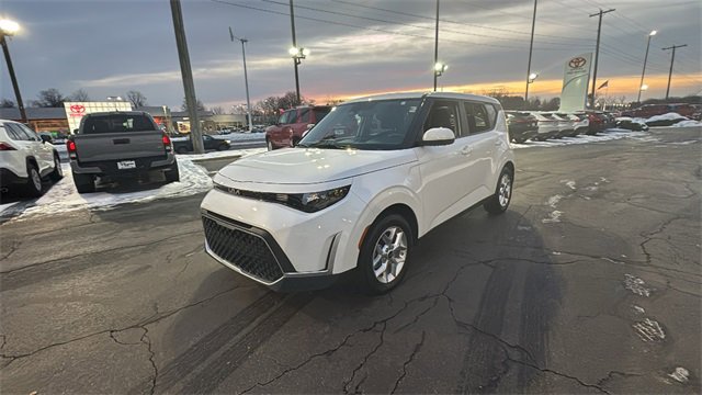 Used 2024 Kia Soul LX w/ Option Group 015 image 37