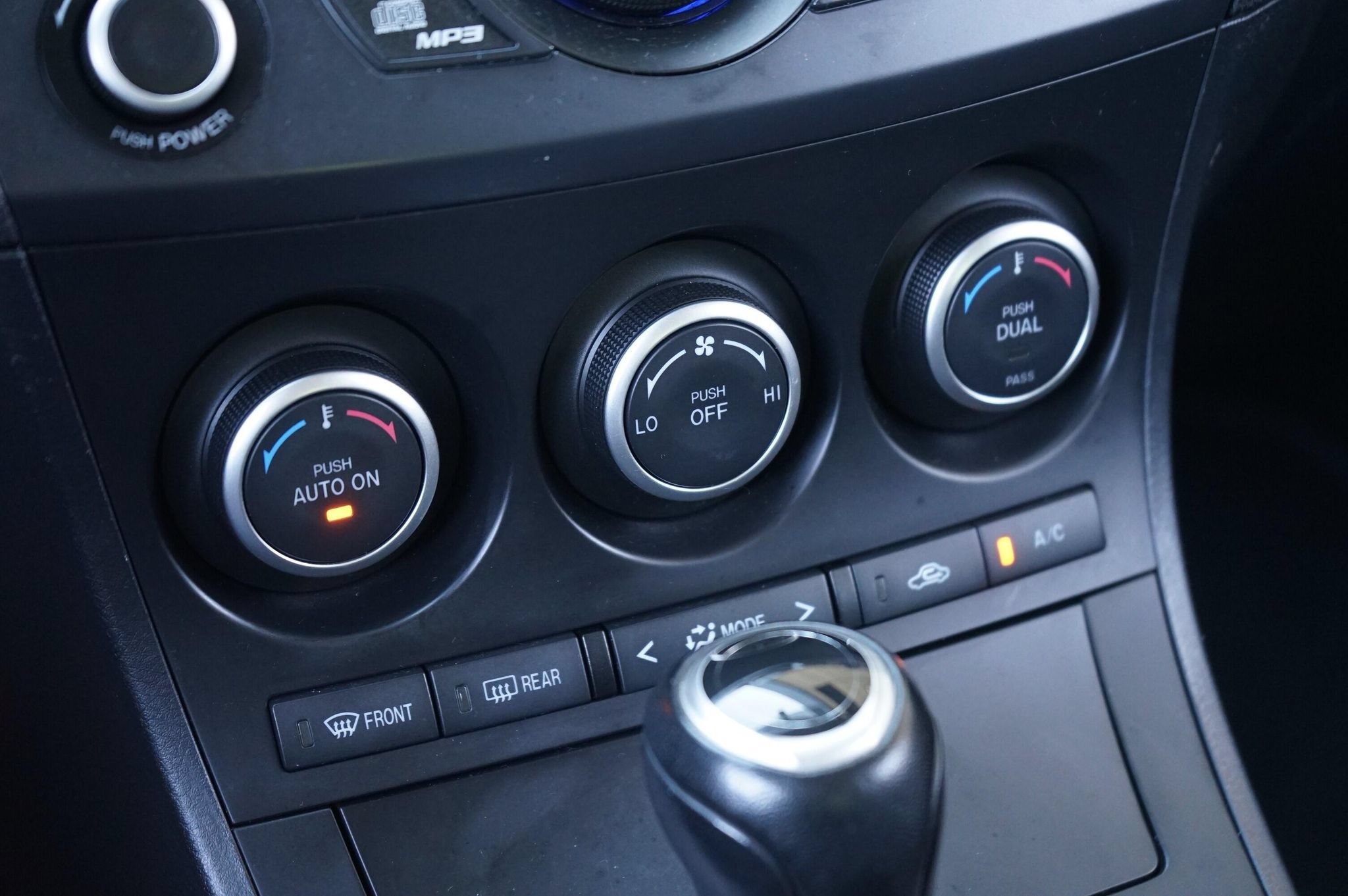 Used 2013 MAZDA MAZDA3 i Touring FWD image 10