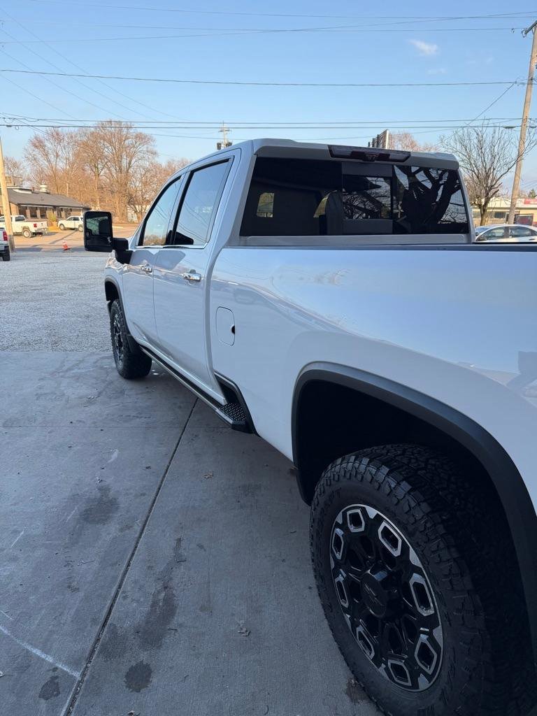 Used 2022 Chevrolet Silverado 3500 High Country AWD/4WD image 5