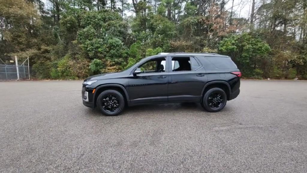 Used 2023 Chevrolet Traverse LT w/ Midnight/Sport Edition image 10