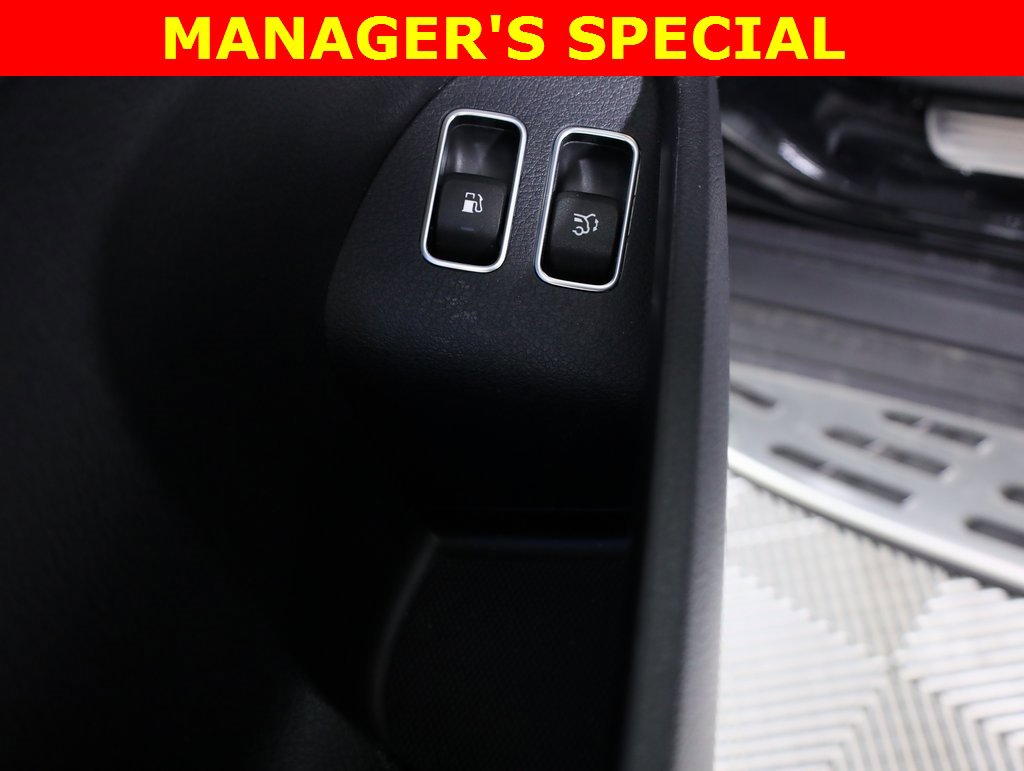 Used 2025 Mercedes-Benz GLE 450e 4MATIC image 26