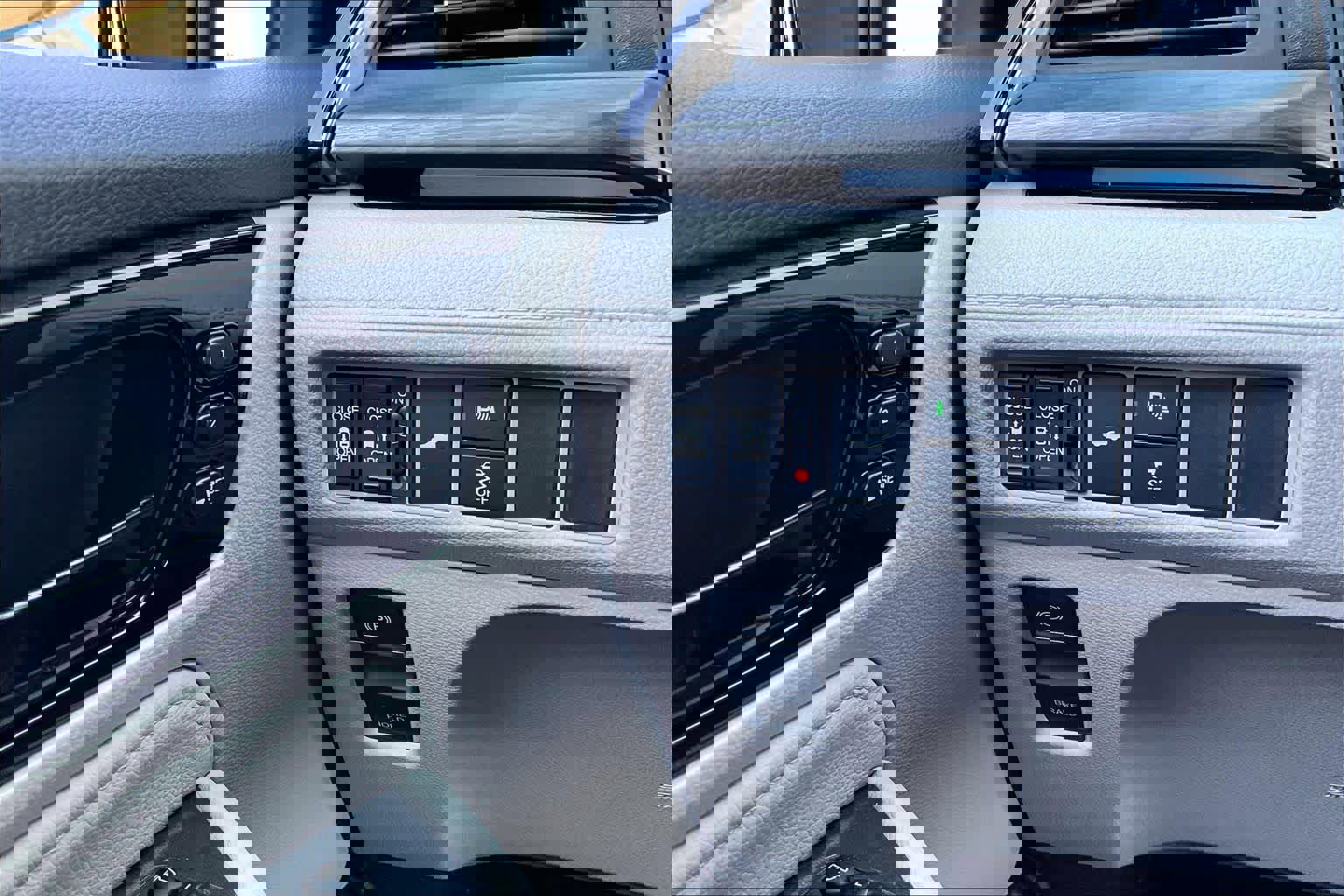 Certified 2025 Honda Odyssey Elite image 33