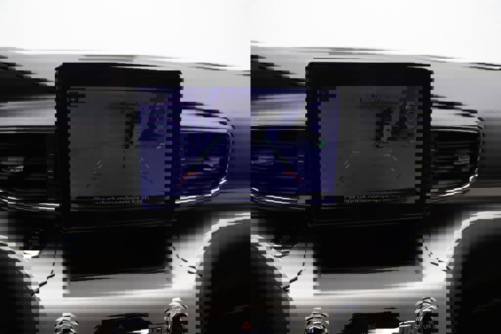 Used 2022 Ford Explorer XLT w/ Equipment Group 202A image 22