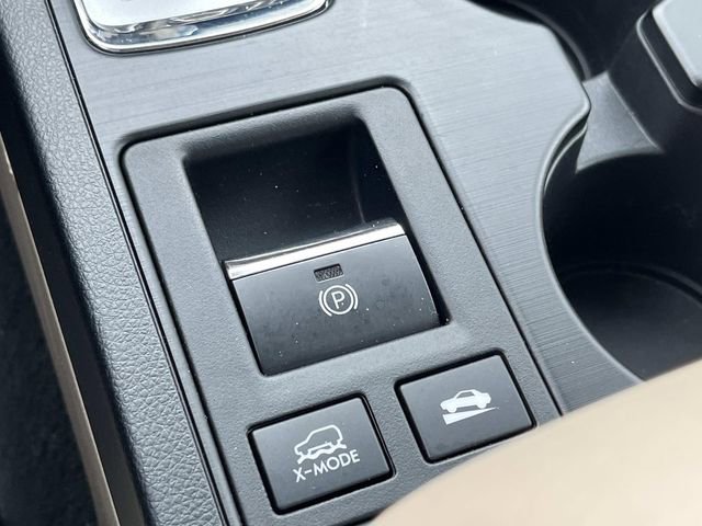 Used 2017 Subaru Outback 2.5i Limited AWD/4WD image 37