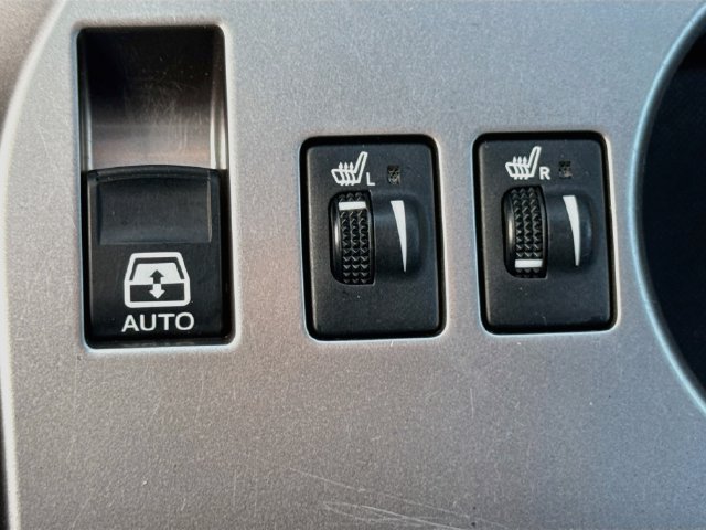 Used 2022 Toyota 4Runner SR5 Premium w/ Moonroof Package AWD/4WD image 22