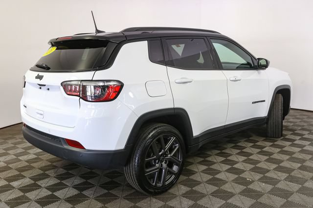 Used 2026 Jeep Compass Limited AWD/4WD image 13