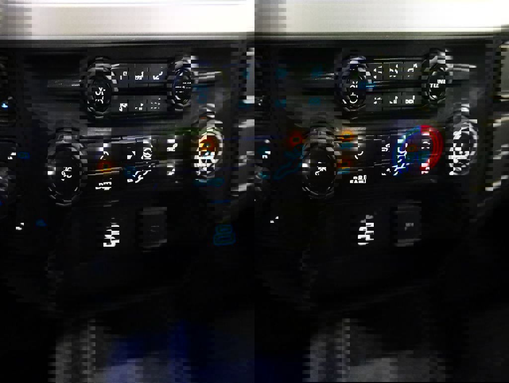 Used 2024 Ford F350 XLT w/ FX4 Off-Road Package image 12