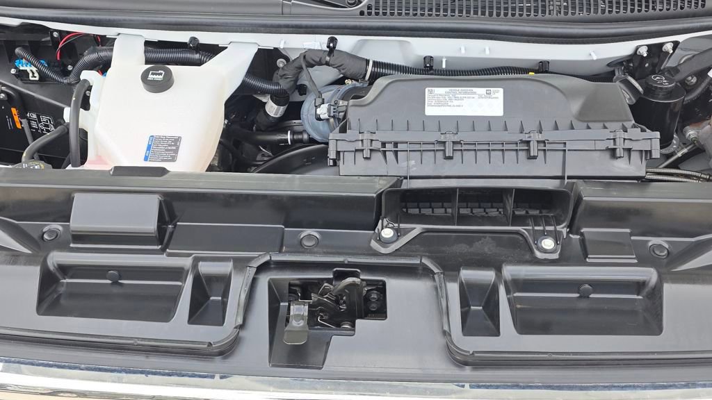 Used 2024 GMC Savana 2500 w/ Driver Convenience Package image 11