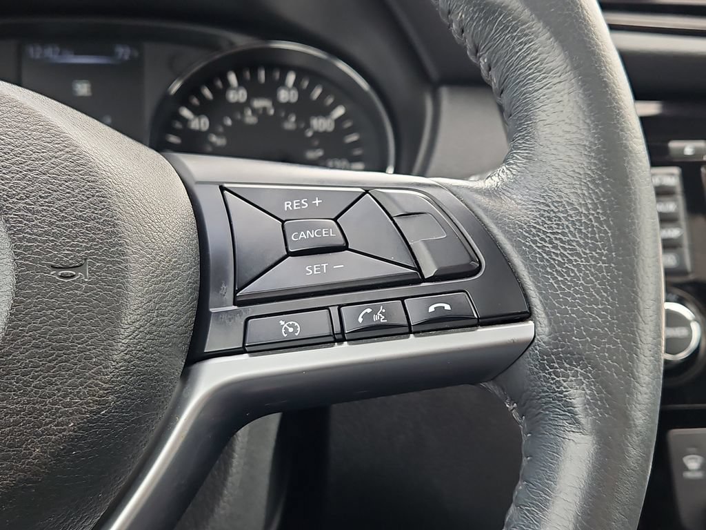 Used 2017 Nissan Rogue SL w/ SL Premium Package AWD/4WD image 29