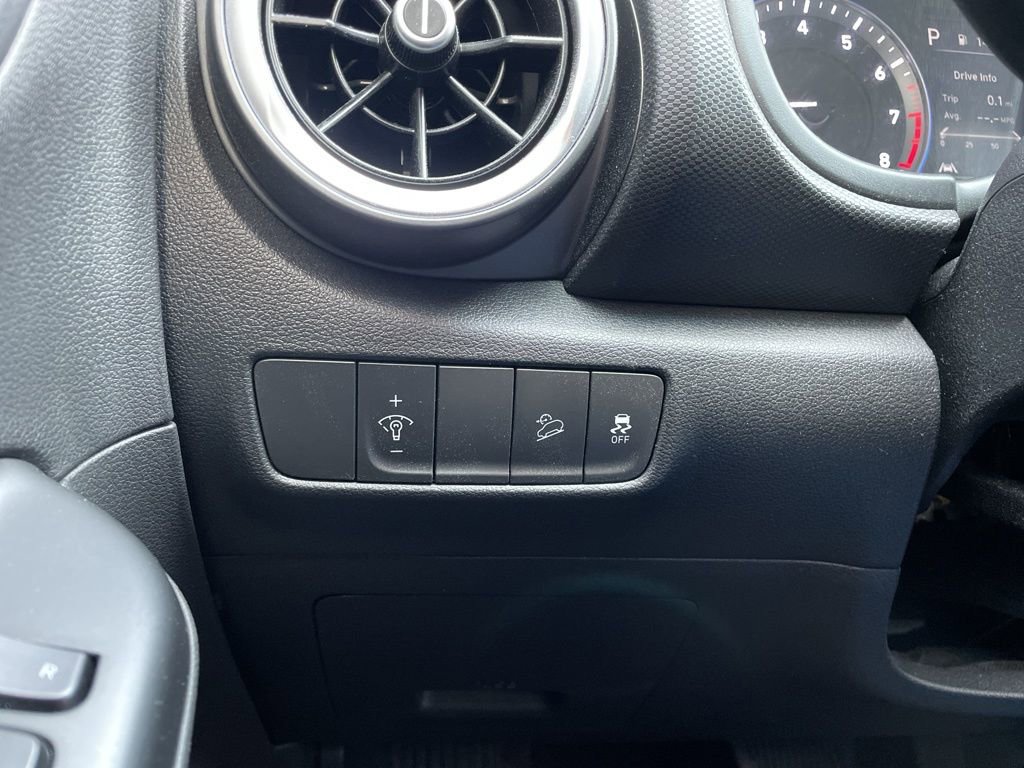 Used 2022 Hyundai Kona SEL image 23