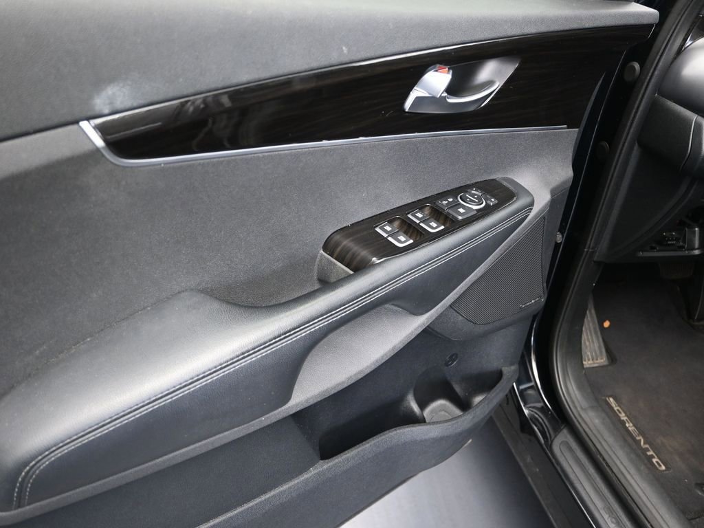 Used 2019 Kia Sorento EX w/ EX Touring Package image 11