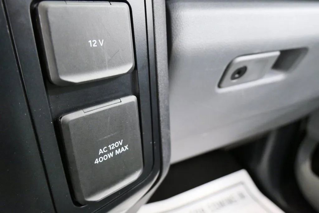 Used 2023 Ford F350 XLT image 32