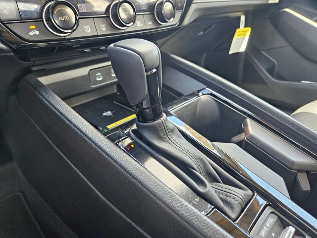 Used 2025 Honda Accord EX-L image 11