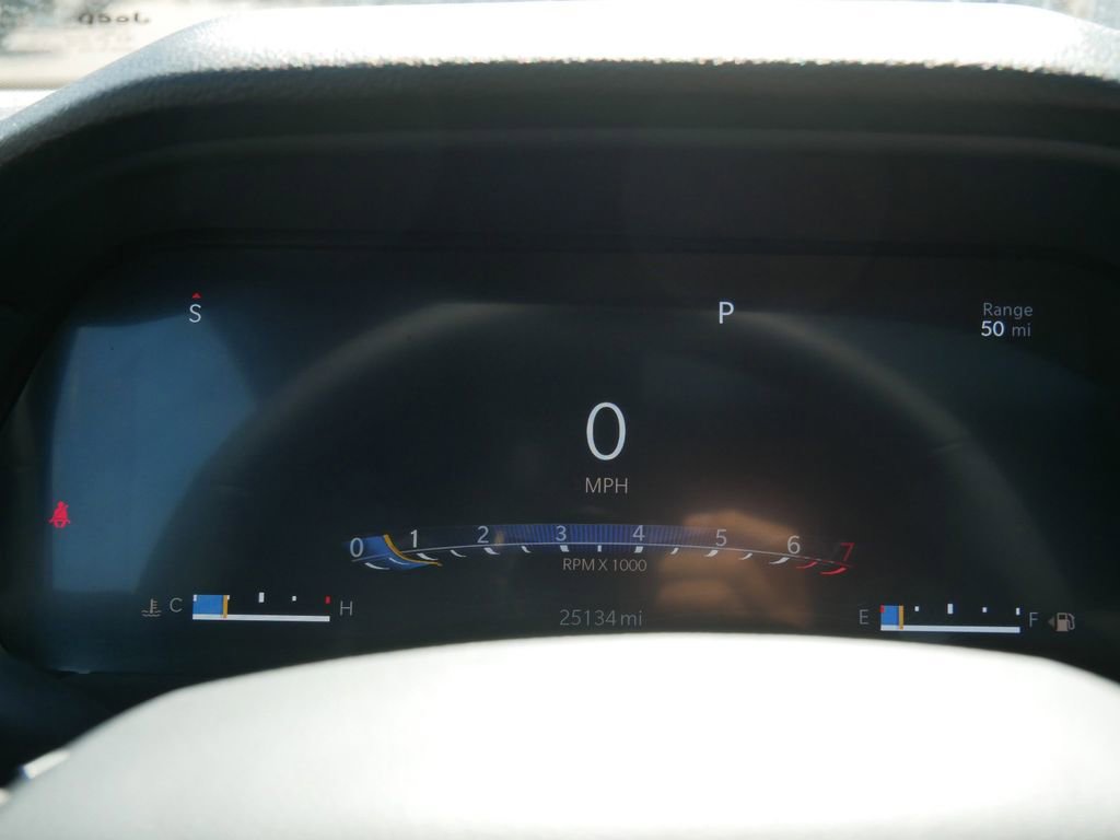 Used 2024 Jeep Grand Cherokee L Altitude AWD/4WD image 19