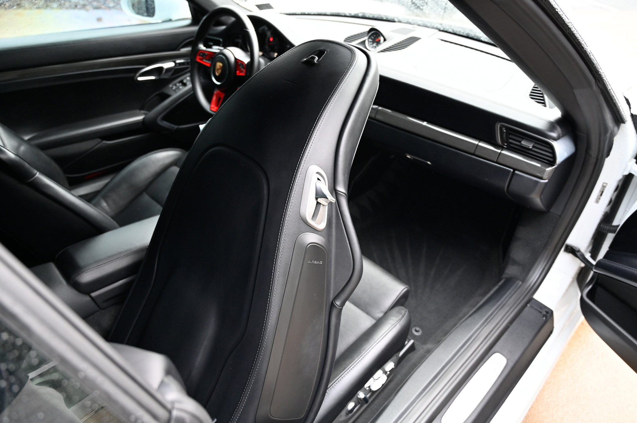 Used 2019 Porsche 911 Turbo S image 38