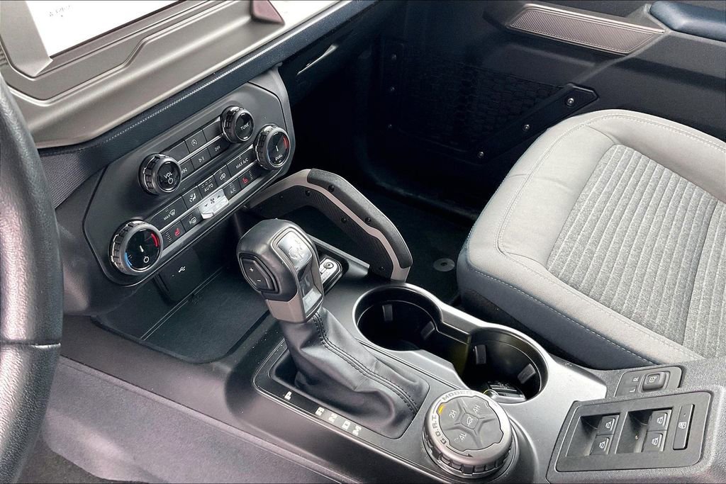 Used 2022 Ford Bronco Outer Banks image 16