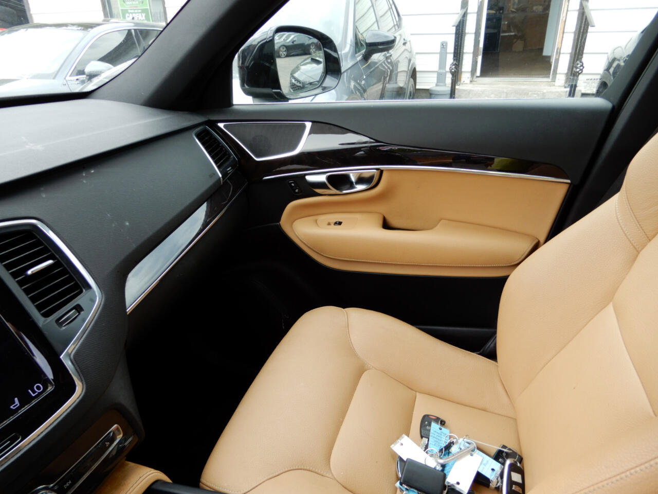 Used 2019 Volvo XC90 T6 Momentum w/ Advanced Package image 17