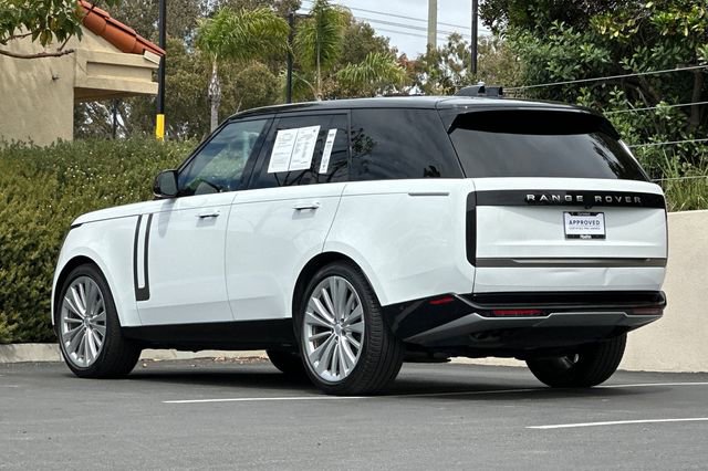 Used 2024 Land Rover Range Rover SE image 3