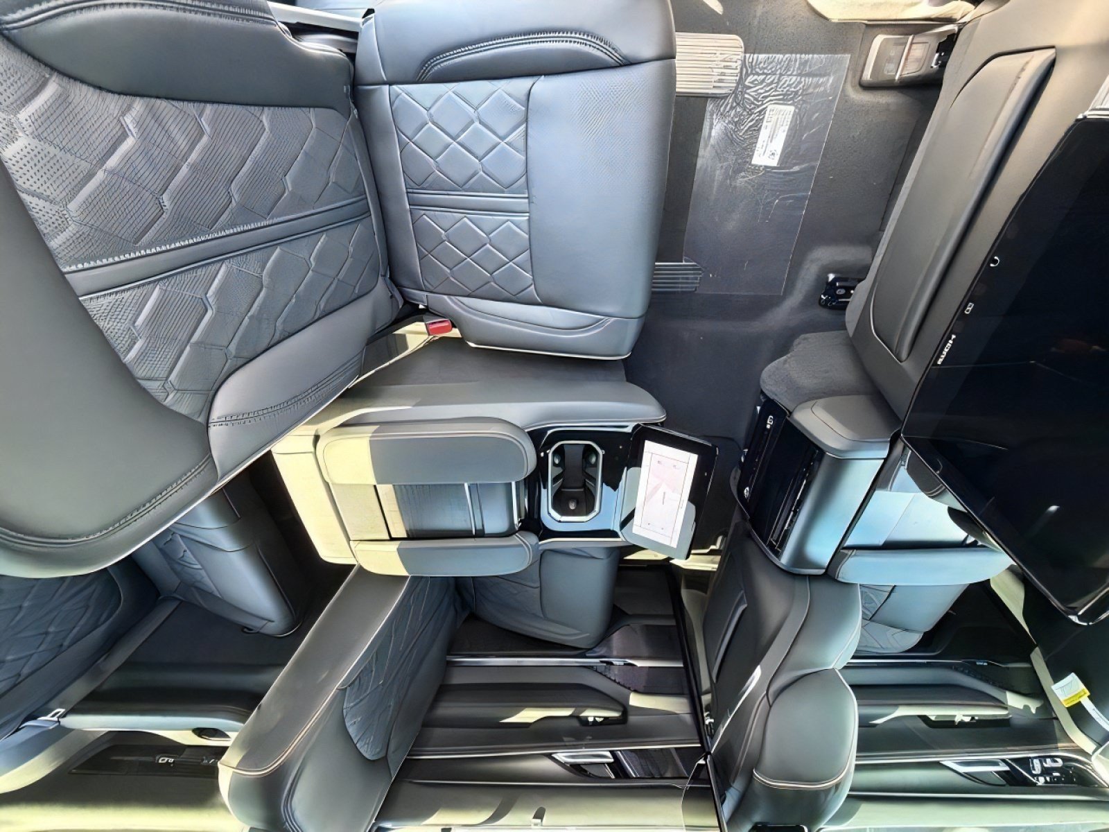 New 2026 Jeep Grand Wagoneer Summit AWD/4WD image 11