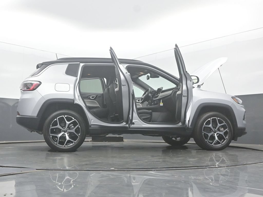 New 2026 Jeep Compass Limited w/ Sun, Sound & Navigation Group AWD/4WD image 59