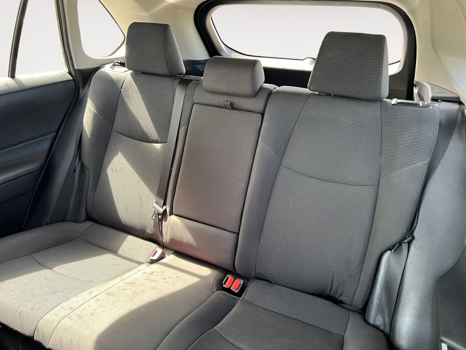 Used 2019 Toyota RAV4 LE w/ Carpet Mat Package image 13