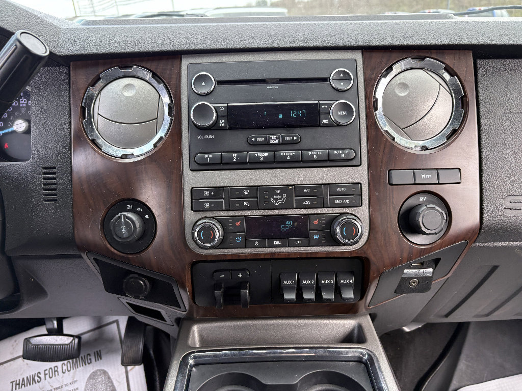 Used 2011 Ford F250 Lariat w/ Lariat Interior Pkg image 28