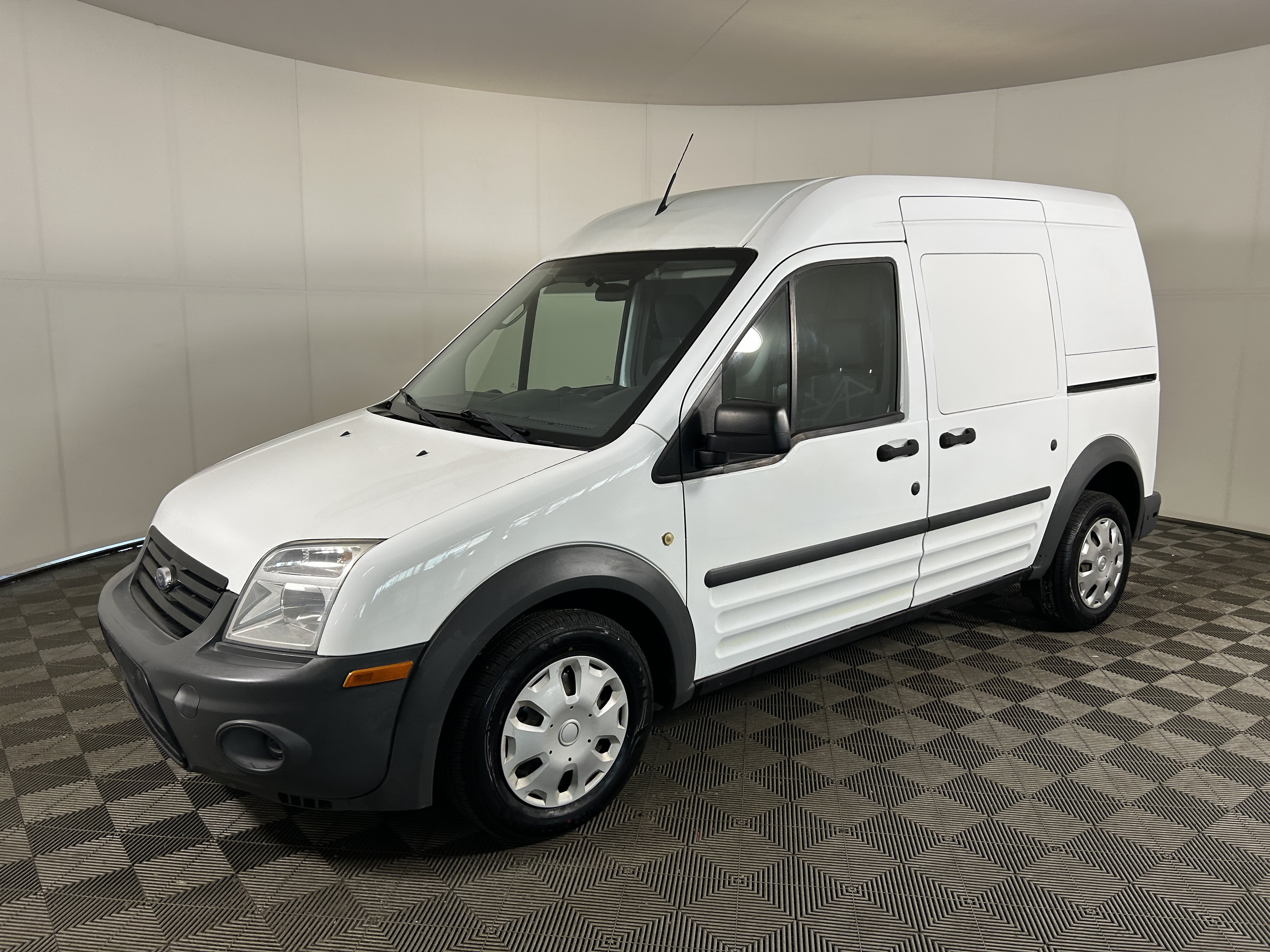 Used 2013 Ford Transit Connect XL FWD image 1