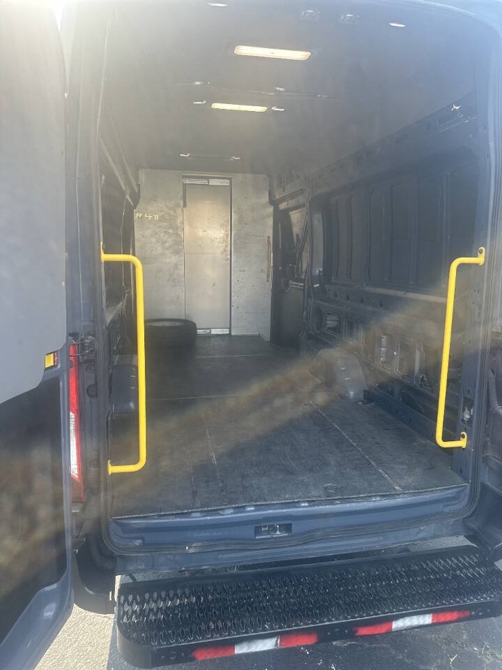 Used 2019 Ford Transit 250 148 High Roof Extended RWD image 10
