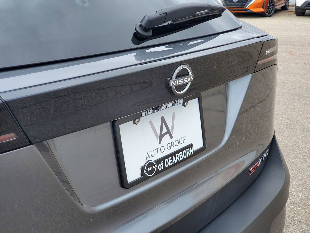 Used 2025 Nissan Kicks SR AWD/4WD image 6