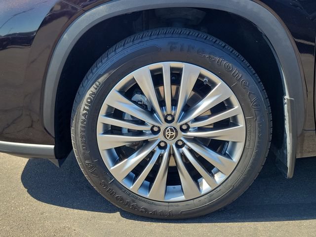 Used 2022 Toyota Highlander Platinum FWD image 27