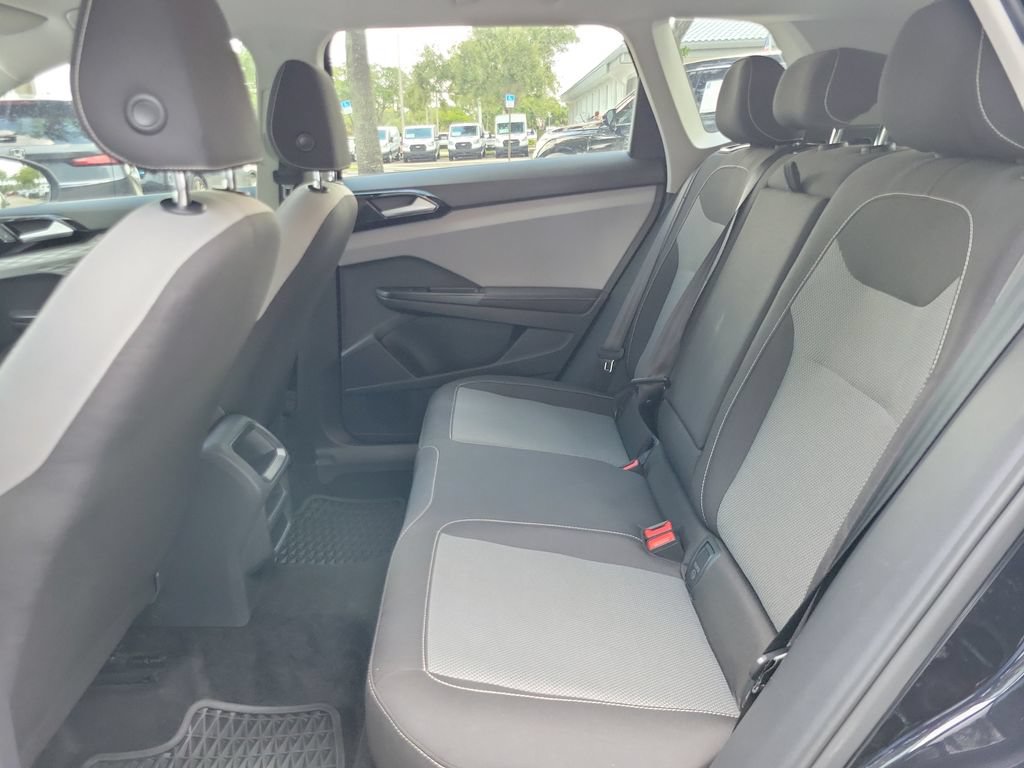 Used 2024 Volkswagen Taos S FWD image 7
