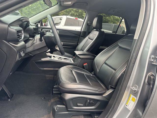 Certified 2023 Ford Explorer XLT w/ Equipment Group 202A AWD/4WD image 8
