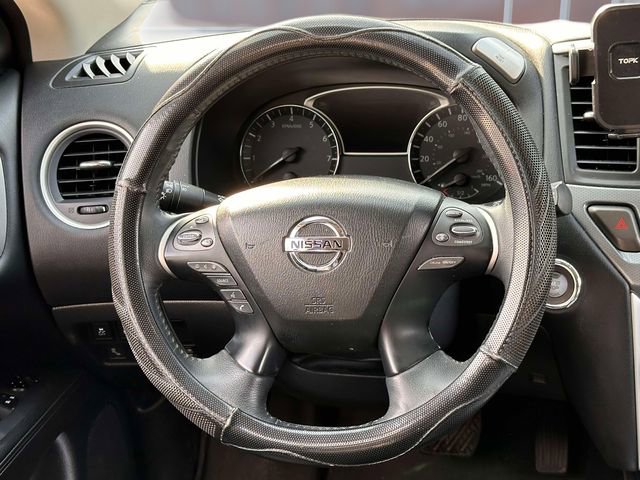 Used 2020 Nissan Pathfinder SL AWD/4WD image 18