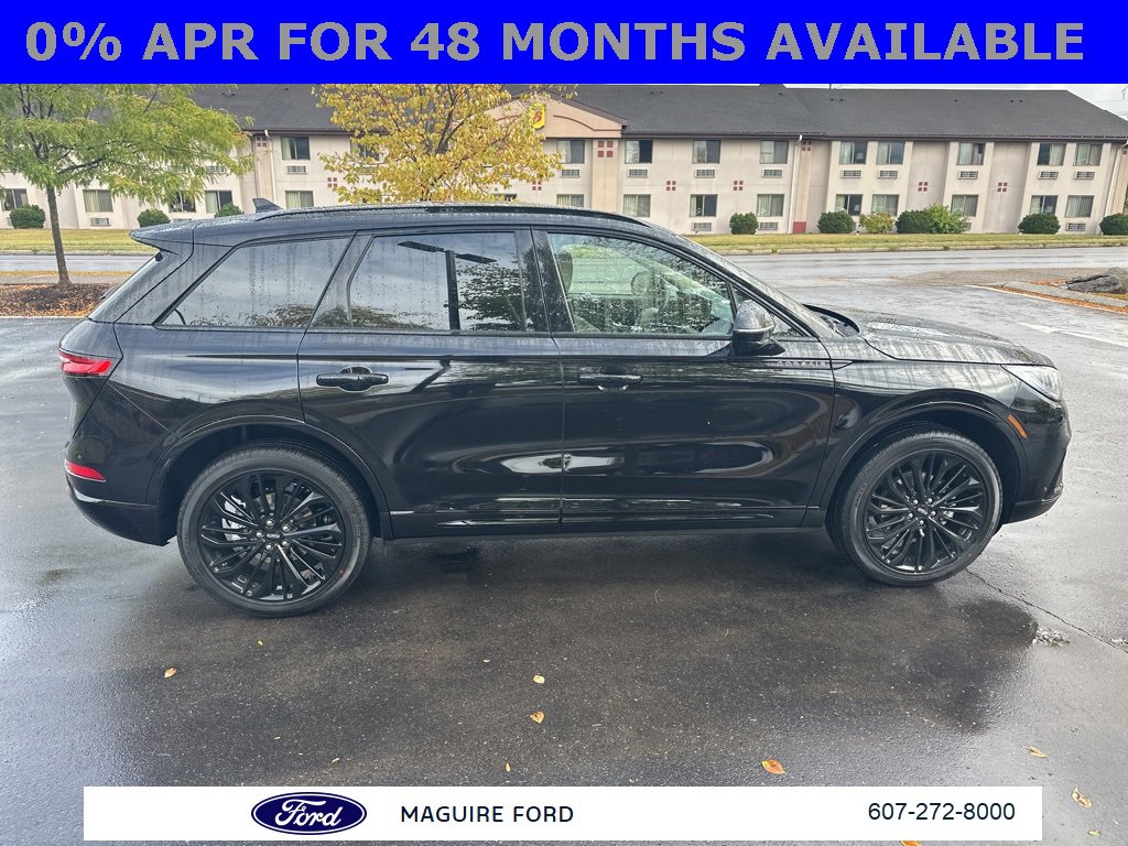 New 2025 Lincoln Corsair AWD w/ Equipment Group 101A image 4