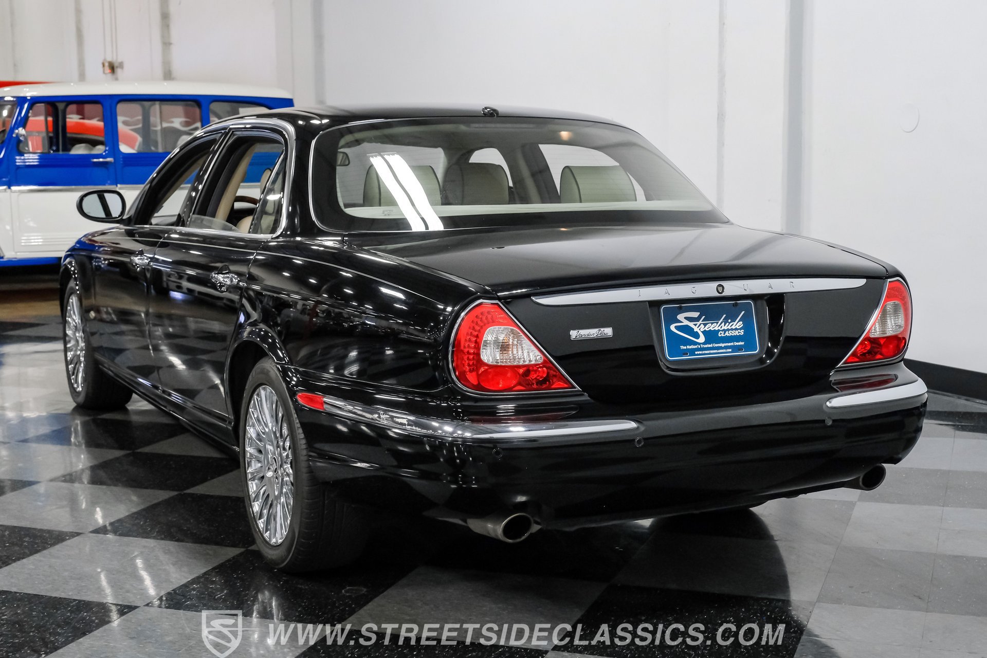 Used 2007 Jaguar XJ8 L RWD image 8