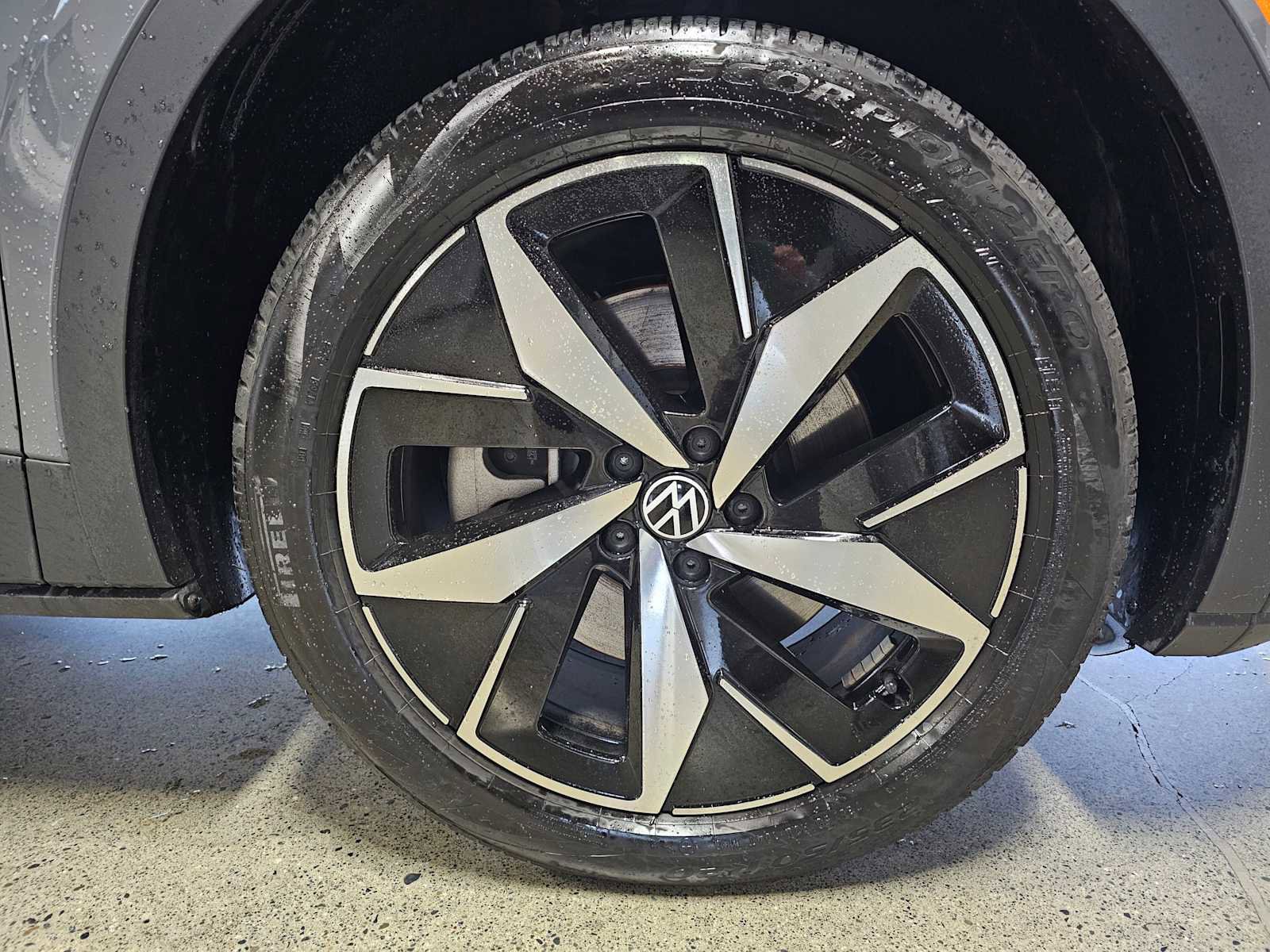 Used 2023 Volkswagen ID.4 Pro S image 9