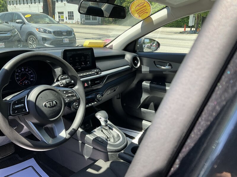 Used 2019 Kia Forte LXS FWD image 17
