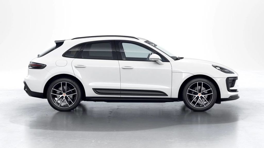 New 2026 Porsche Macan AWD/4WD image 6