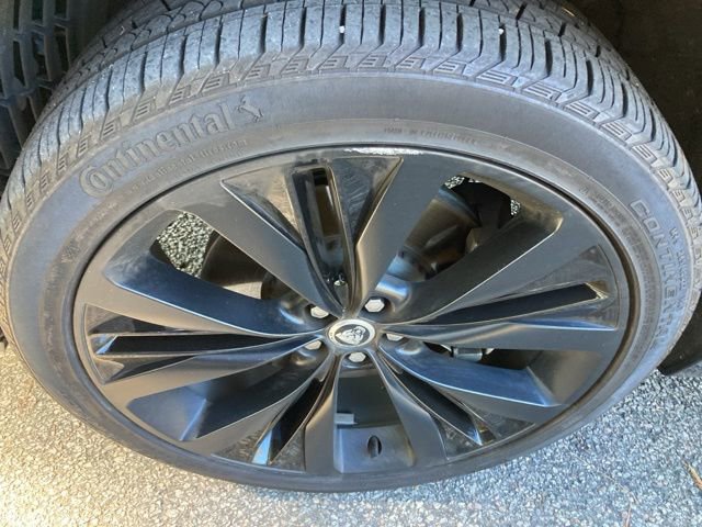 Used 2024 Jaguar F-PACE R-Dynamic S image 12